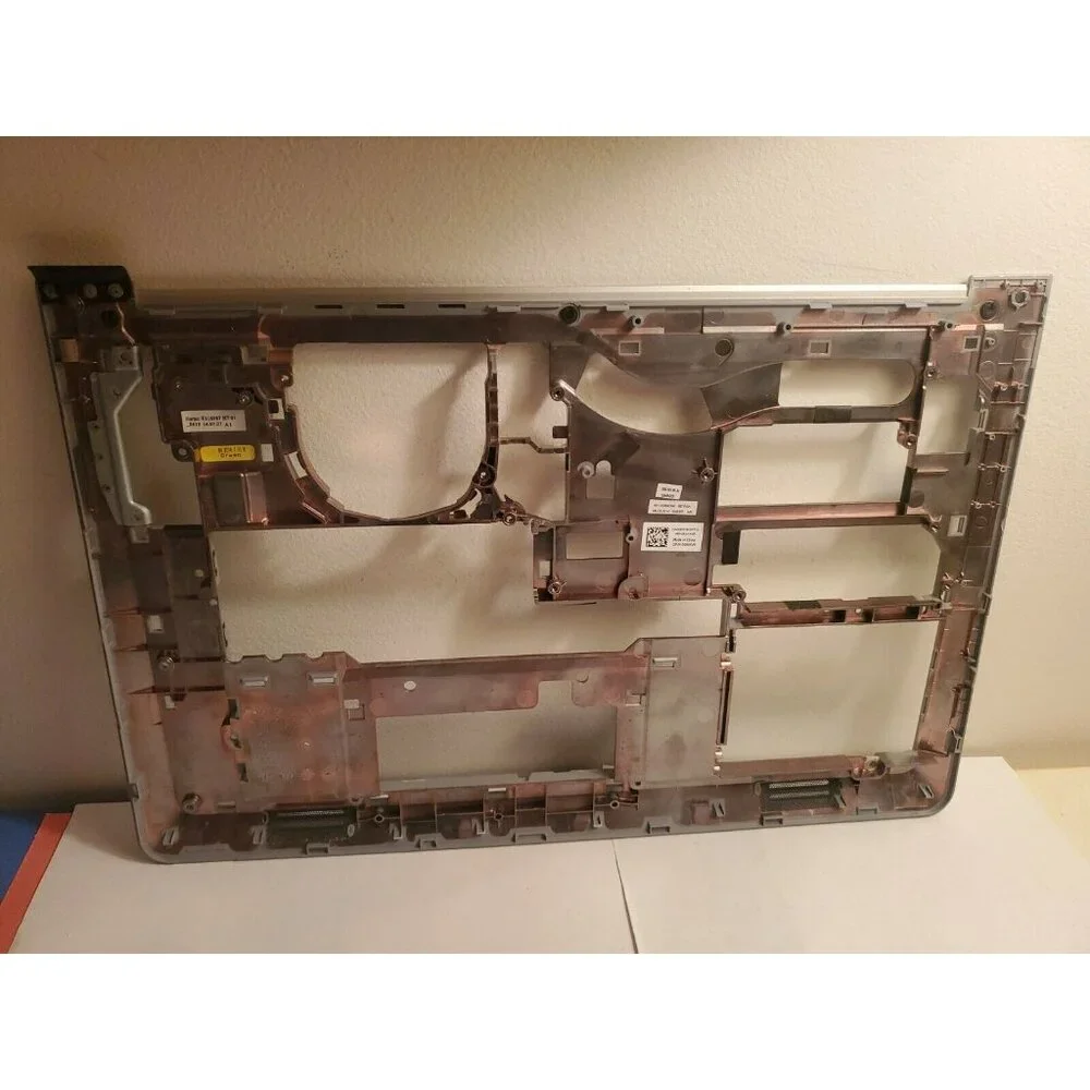 Dell Inspiron 15-5547 Plastic Bottom Base